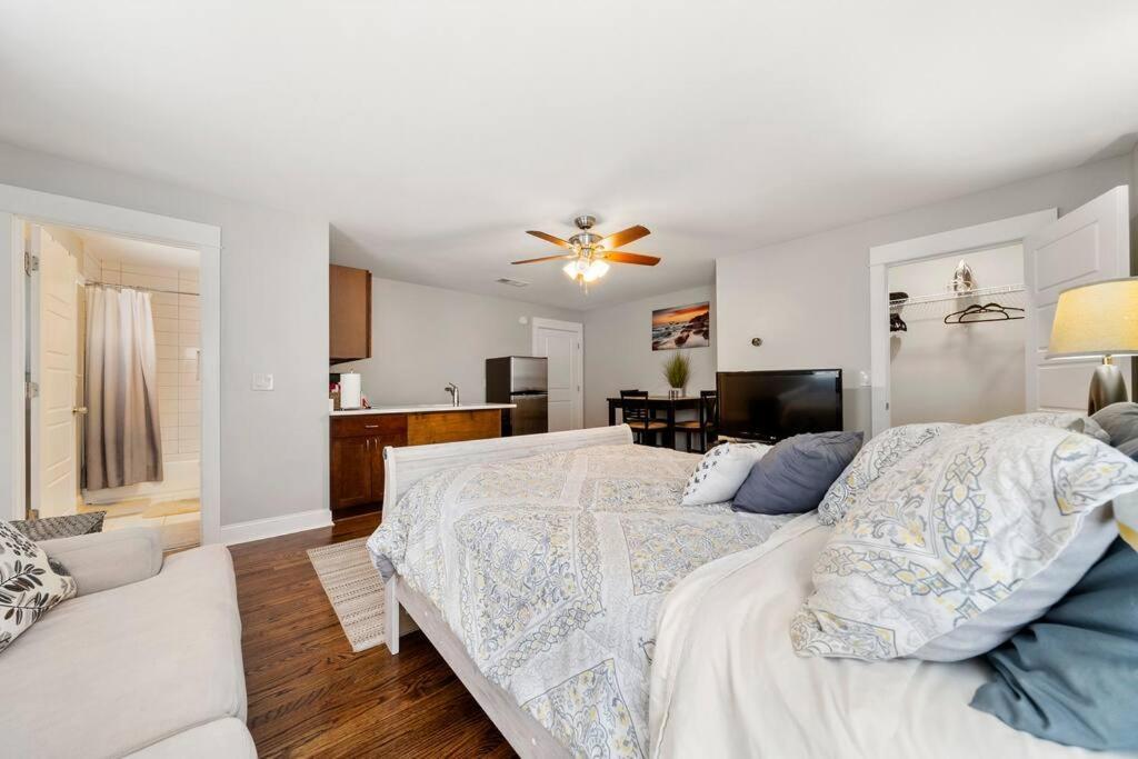 Lovely Cozy Studio In Heart Of Atlanta Bagian luar foto